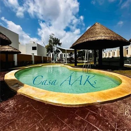 Casa Aaks Villa